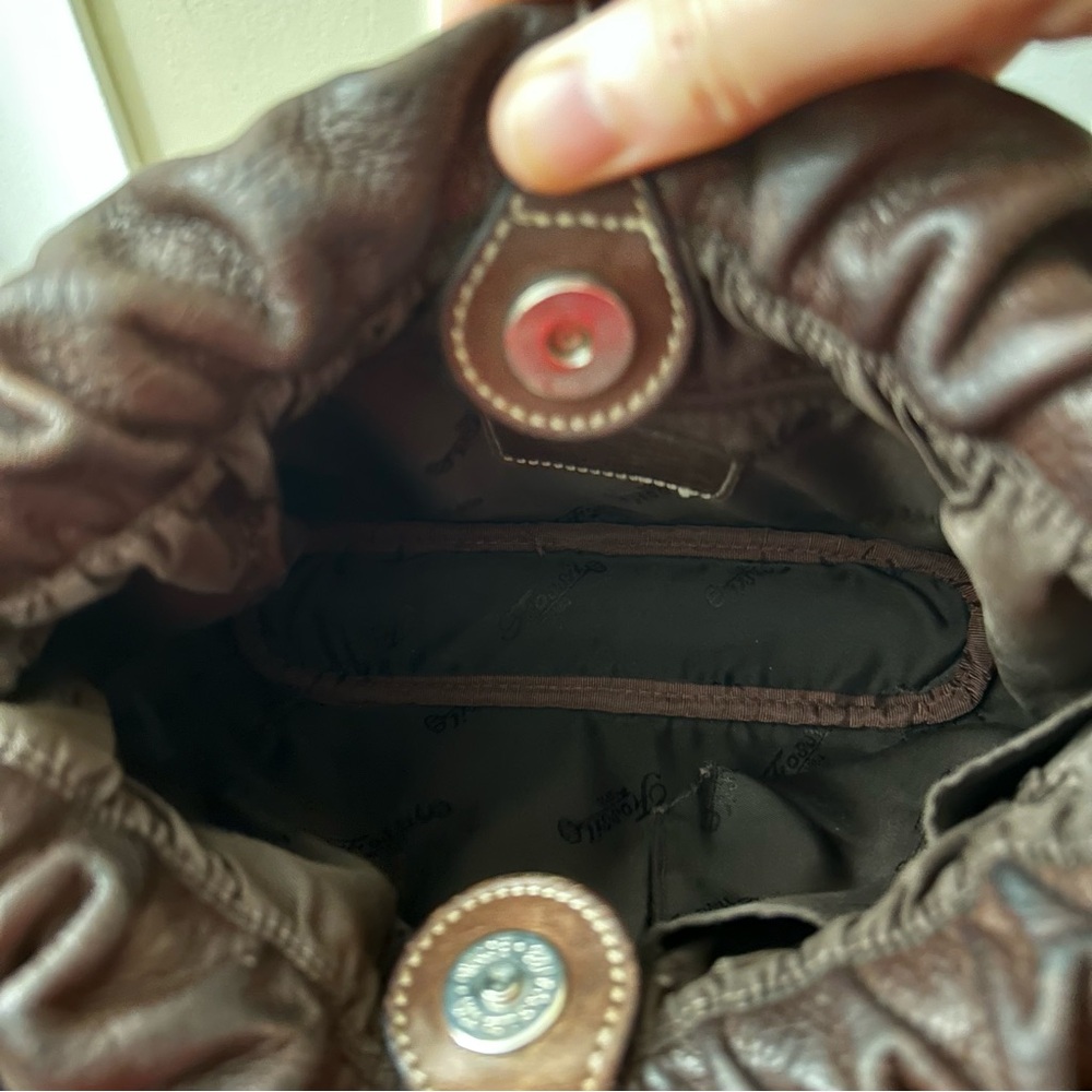 Fossil: Vintage Pebbled Dark Brown Leather Hobo/Shoulder Bag - Picture 9 of 16